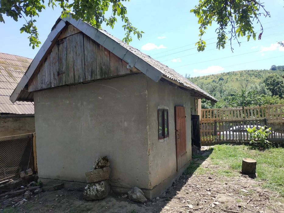 Ділянка з будинком