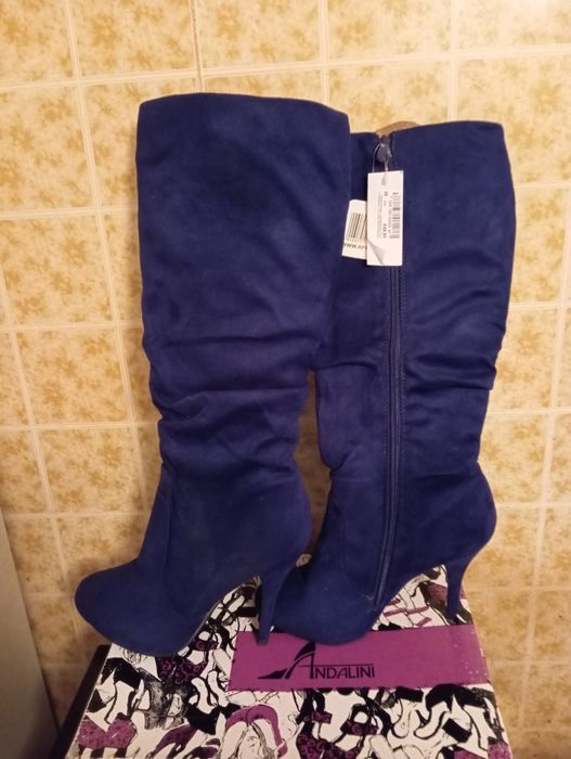 Сапоги женские, замшевые. НОВЫЕ. Размер. 38-39.