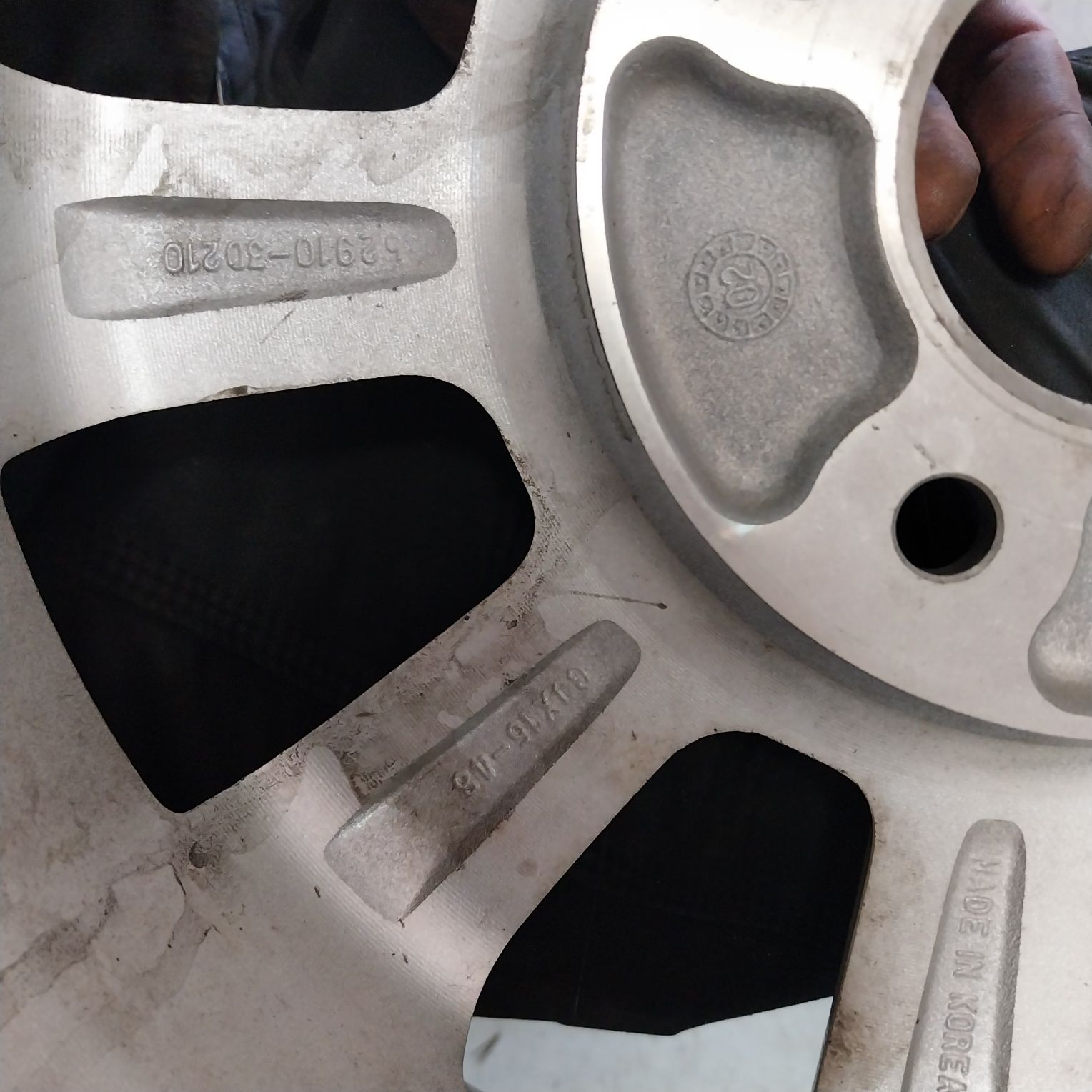 Oryginalna Felga Aluminiowa Hyundai R15 4x114.3 6J ET 46