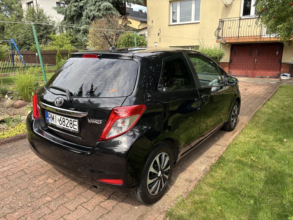 Toyota YARIS  2012 brak rdzy