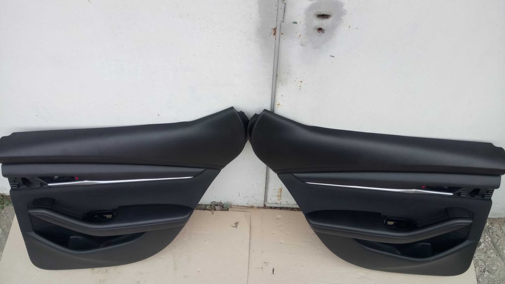 Карты дверей мазда 3 хэтчбек 2018-2025 года mazda 3 накладки на двери