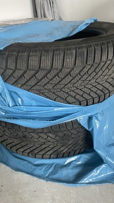 Opony zimowe Pirelli 235/18/60 Winter 2  Scorpion