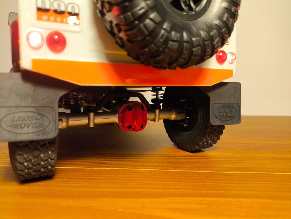 Land Rover Defender D90 RC metal 1:12