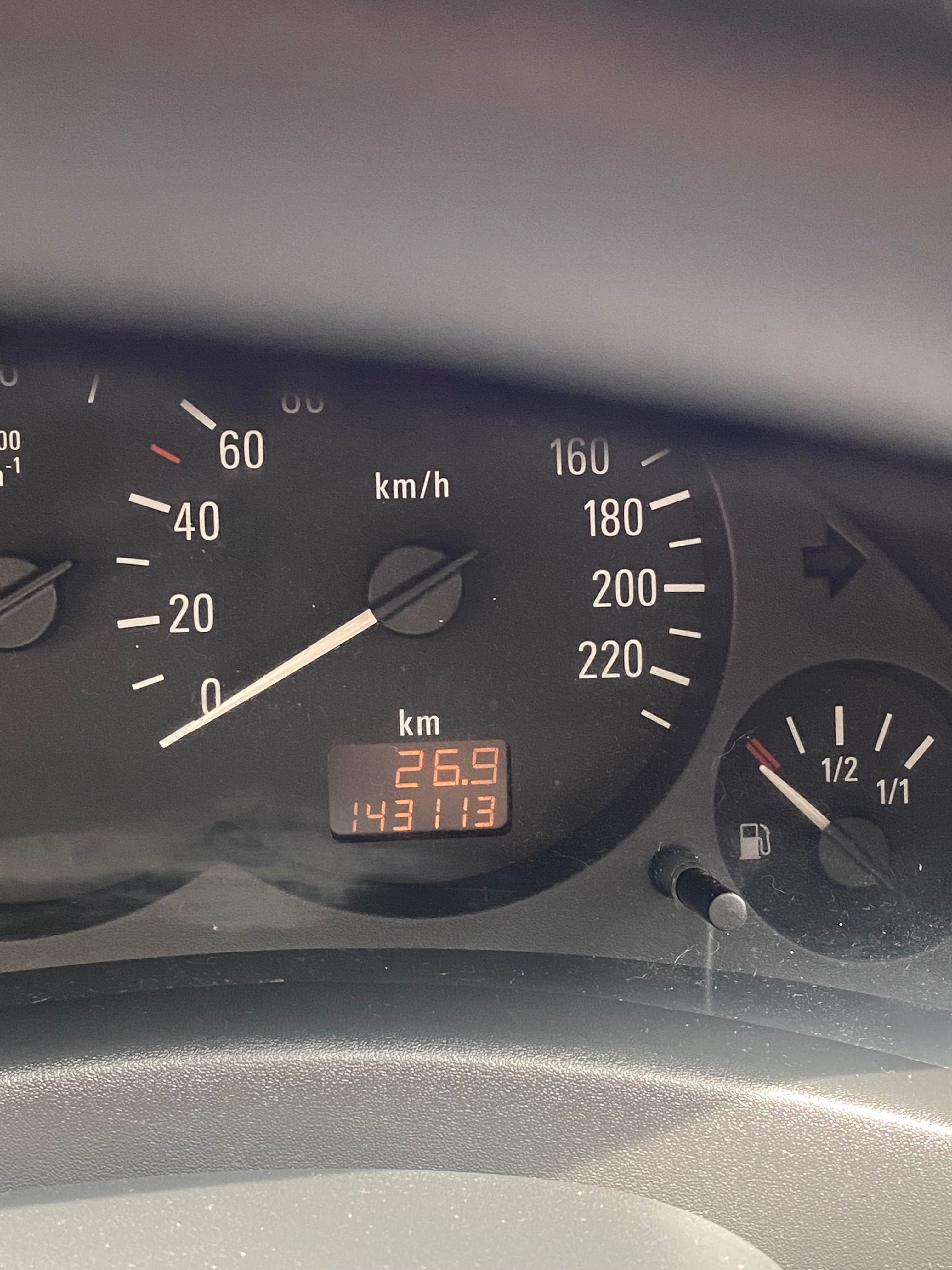 Opel corsa C 1.0 - 143.000km