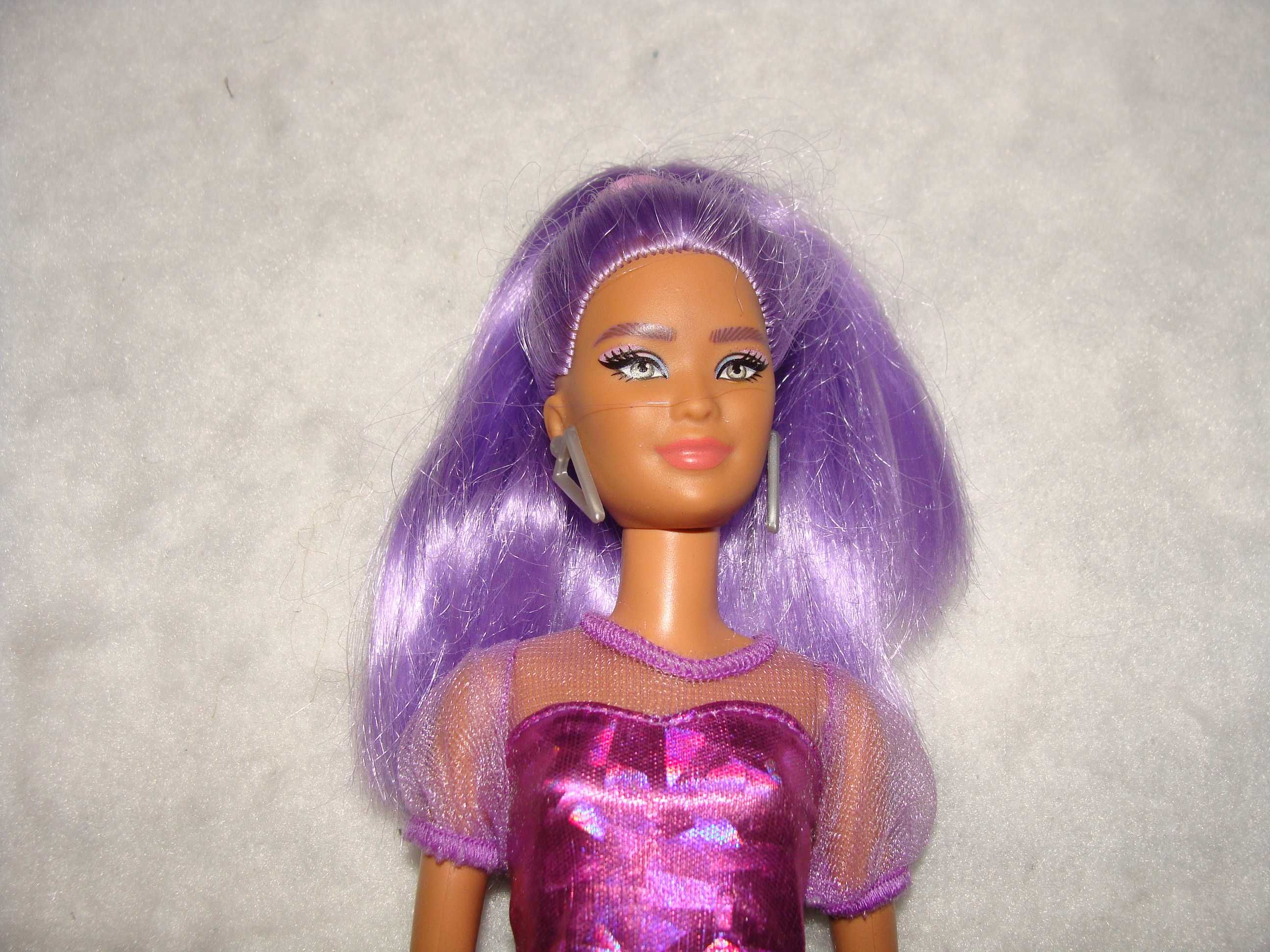 Boneca Barbie Fashionistas #178 (Ref. HBV12) de 2021