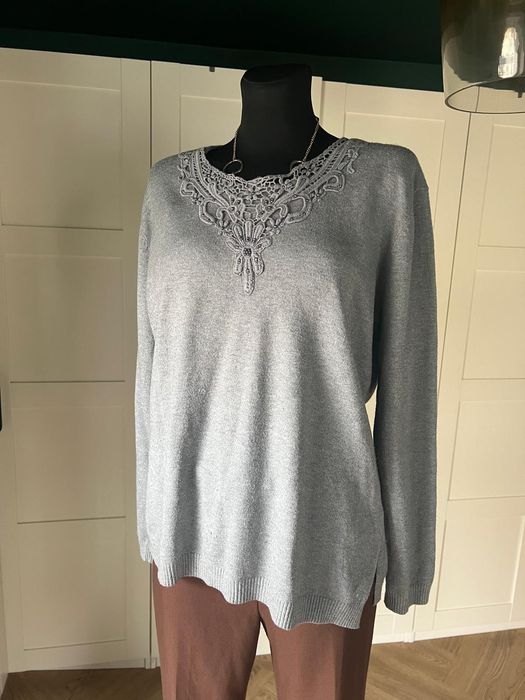 Szary mięciutki sweter z wełny i kaszmiru rozmiar 40 marki Belle Femme