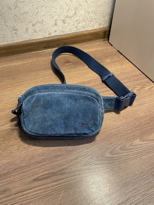 Сумка Levis Оригінал бархастим покриттям  через плече