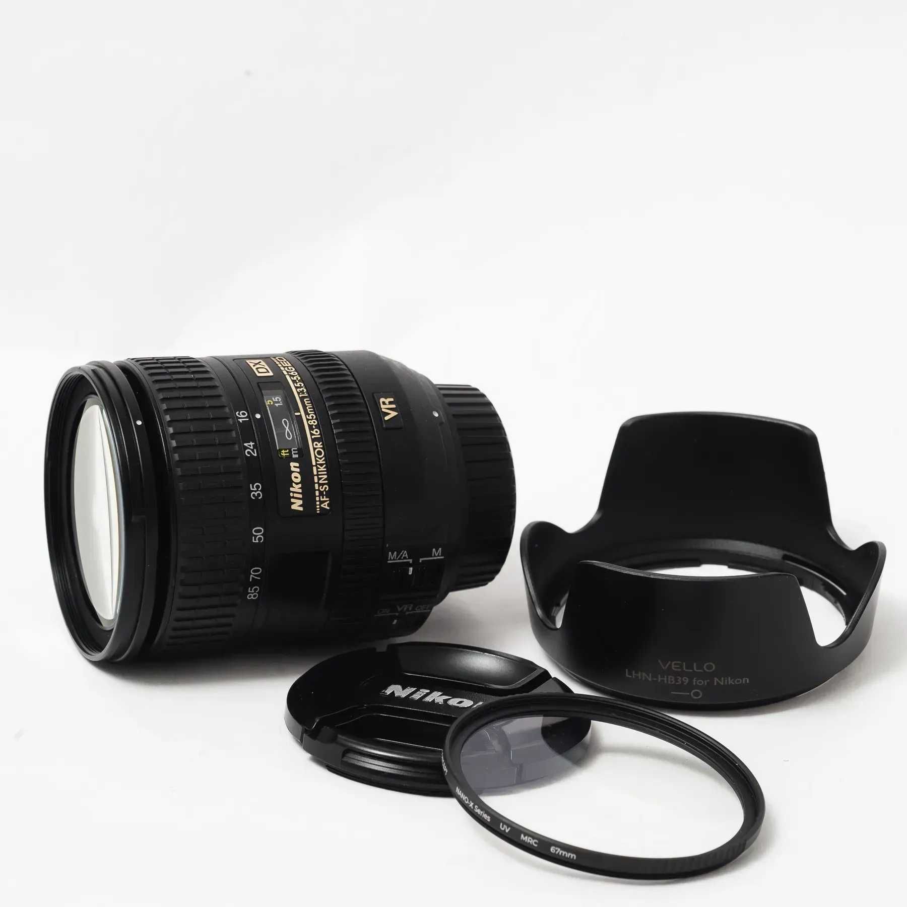 Об'єктив Nikon 16-85mm f/3.5-5.6G ED AF-S DX VR Nikkor
