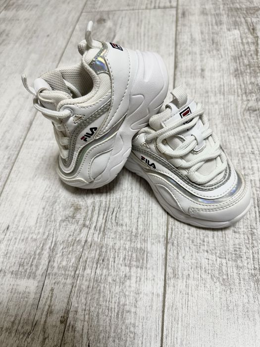 Дитячі кросівки Fila Ray (EUR 22)