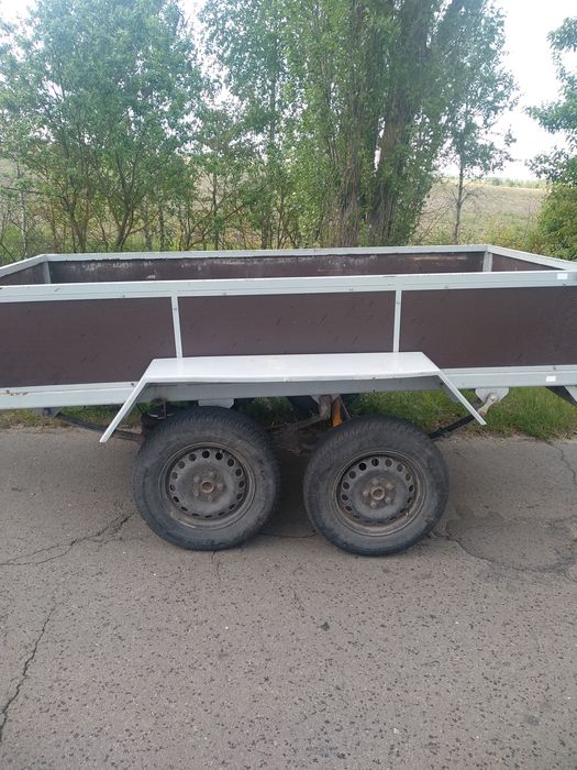 Прицеп автомобільний