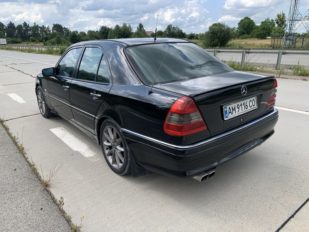 Продам w202 2.8 газ бенз 1994