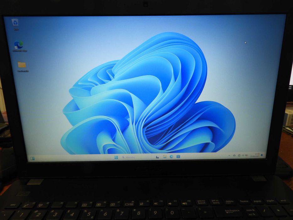 Laptop ASUS P2530U i3-6100U