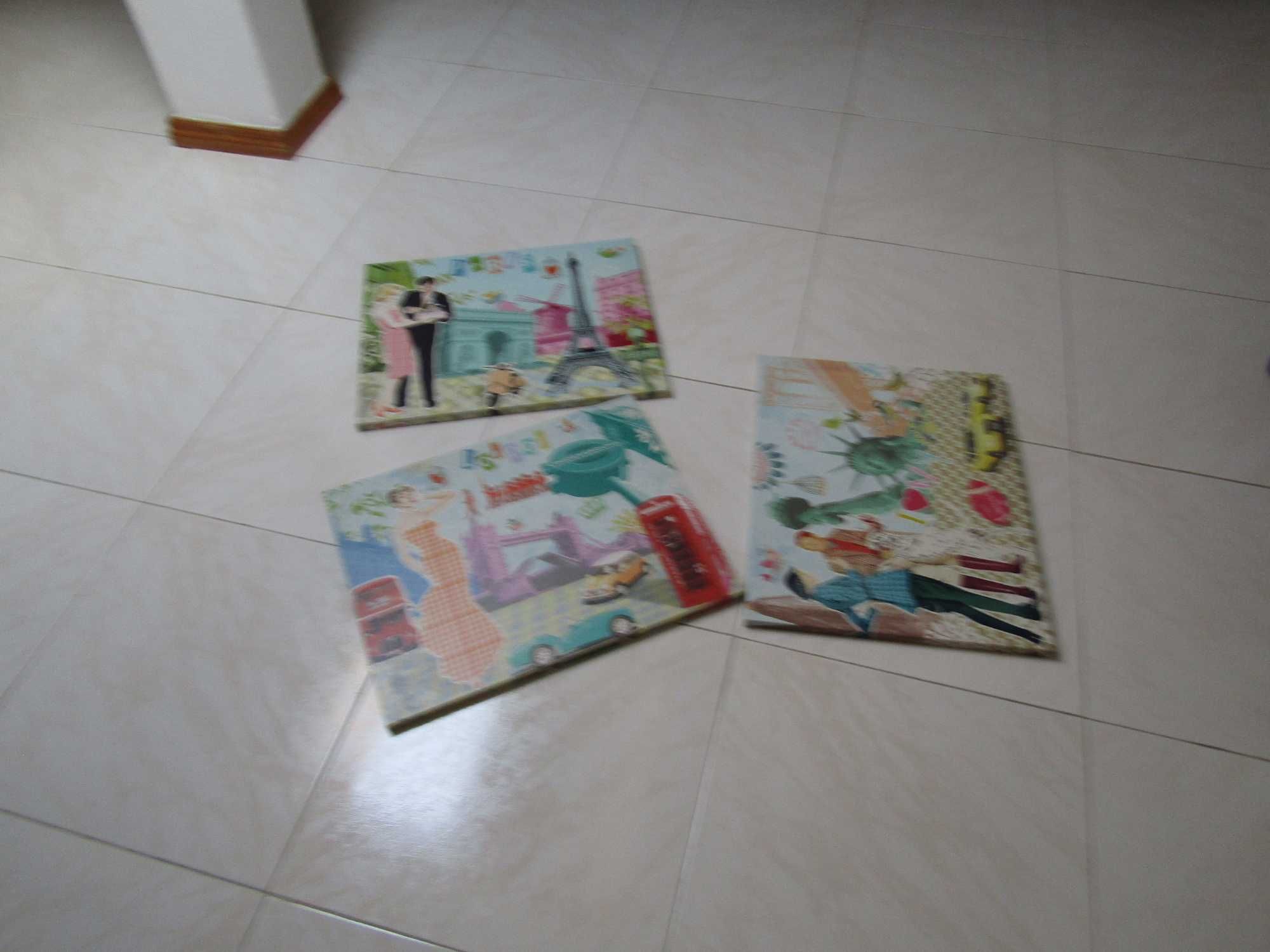 Vendo 3 quadros, 2 jarras e um candeeiro, em conjunto ou separado