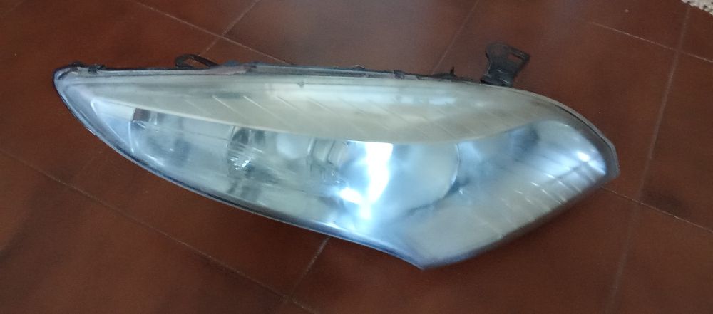 Faróis Renault Megane 3