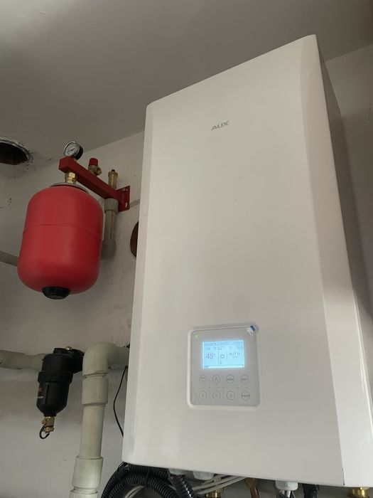 Pompa ciepla AUX 10 kw wraz z montazem