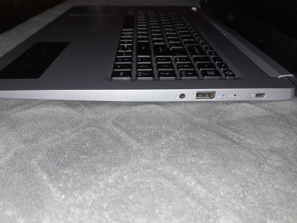 Ноутбук Acer aspire 5