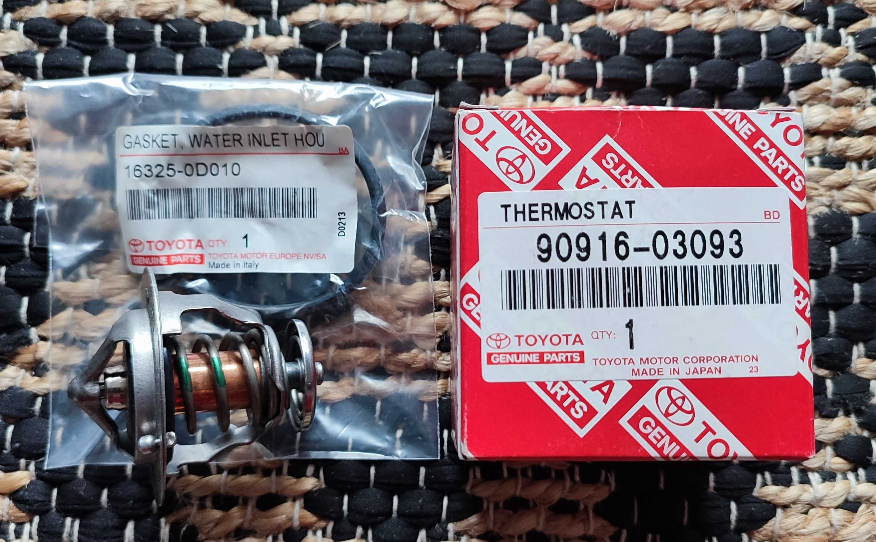 Oryginalny OEM termostat + uszczelka Lexus IS 300 200 XE10 (Toyota)