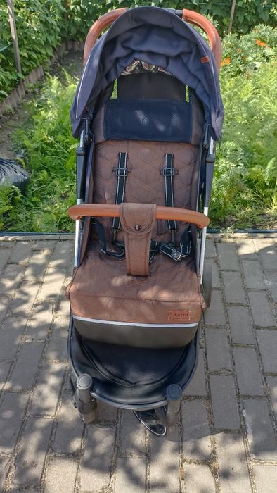 Прогулянкова коляска Carrello Astra (Каррелло Астра) +дощовик +і+і+