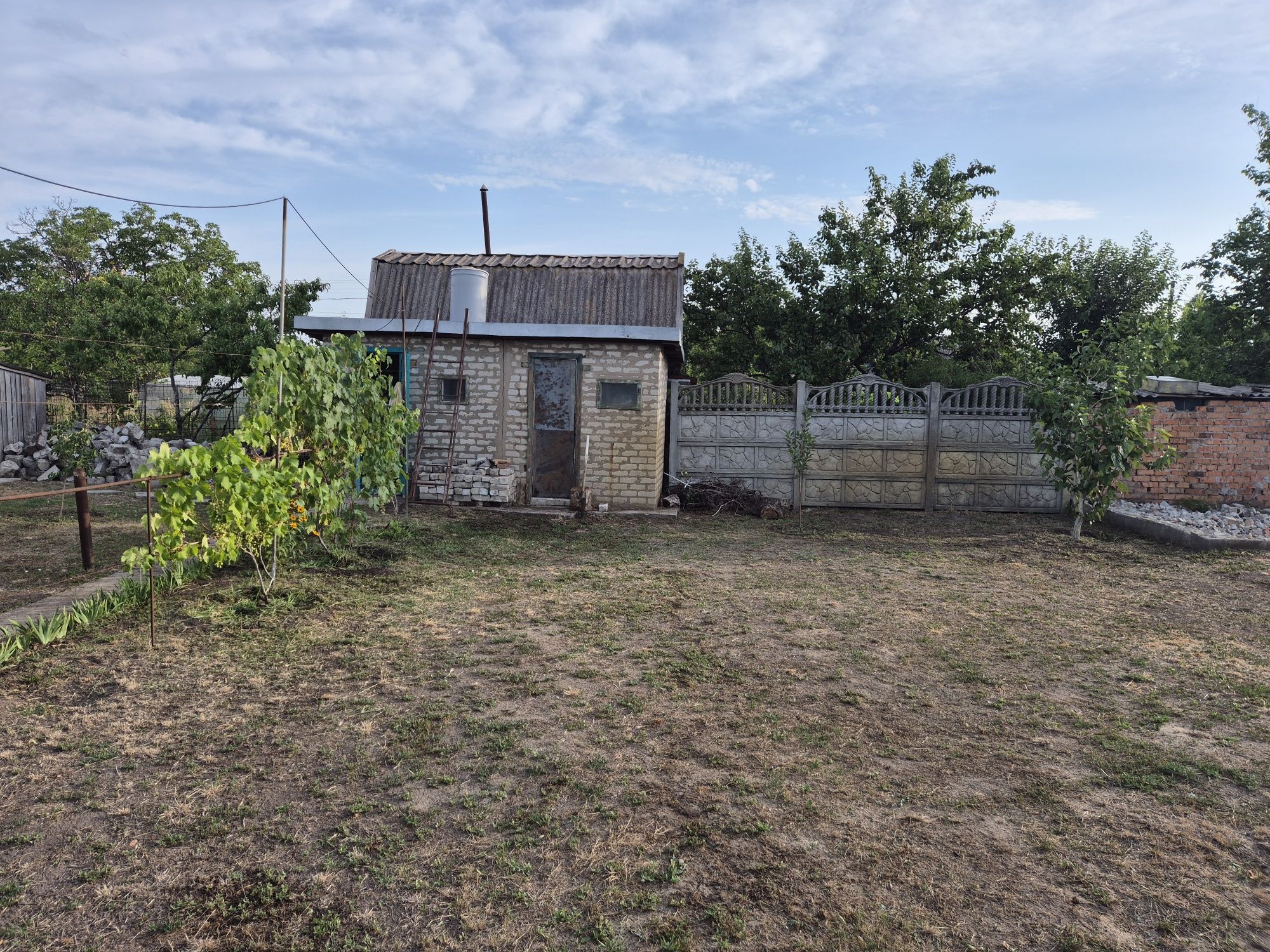 Продам дачу в Садовому Товаристві ДНІПРО