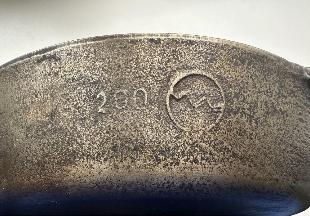 Б/в Сковорідка чугунна чавунна жаровня пательня