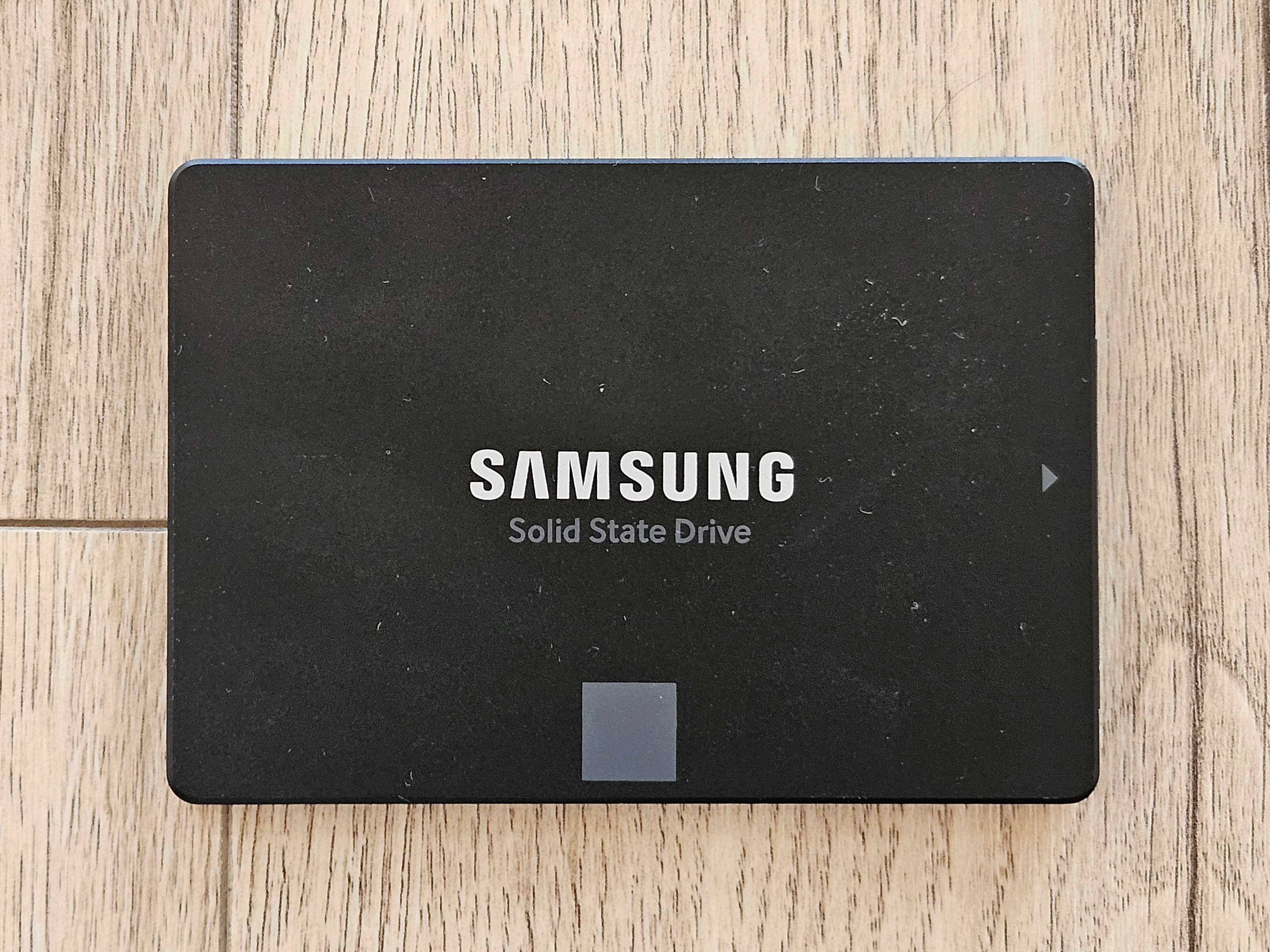 SSD 500Gb SATA 2.5 MLC Samsung 860 EVO MZ-76E500 89 - 92% здоров'я.