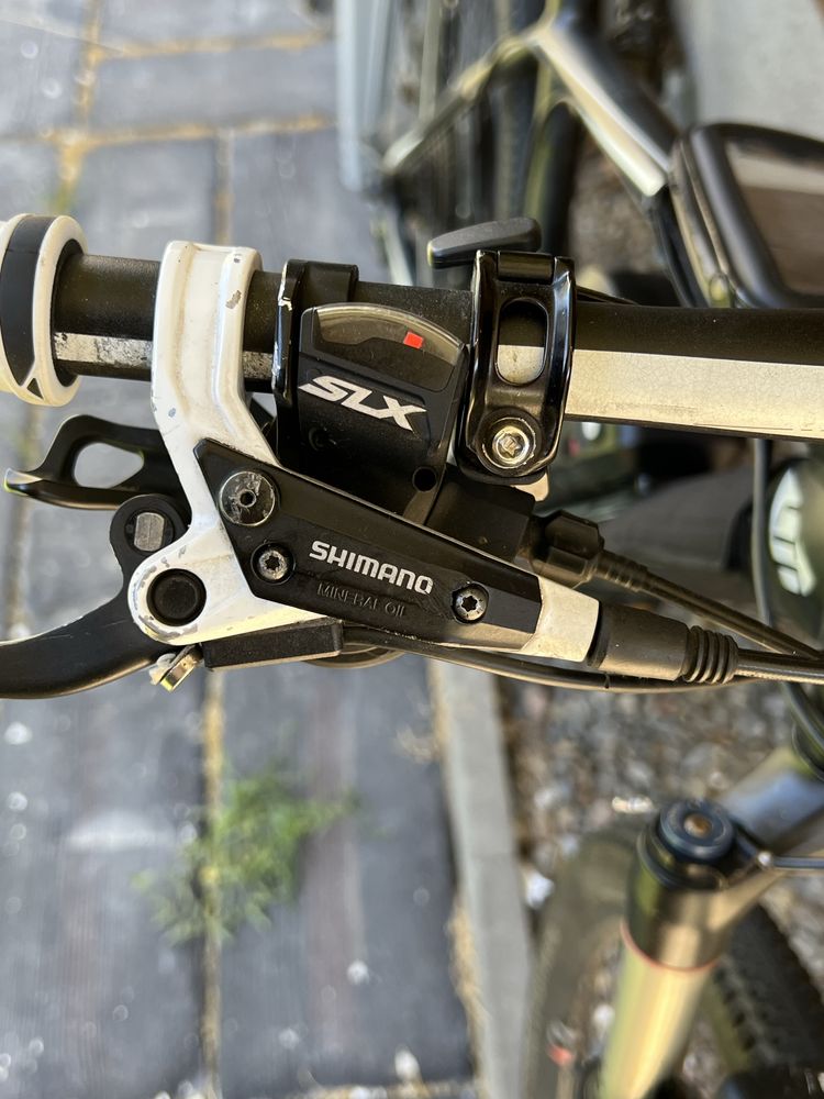 Rower elektryczny CUBE LTD 29