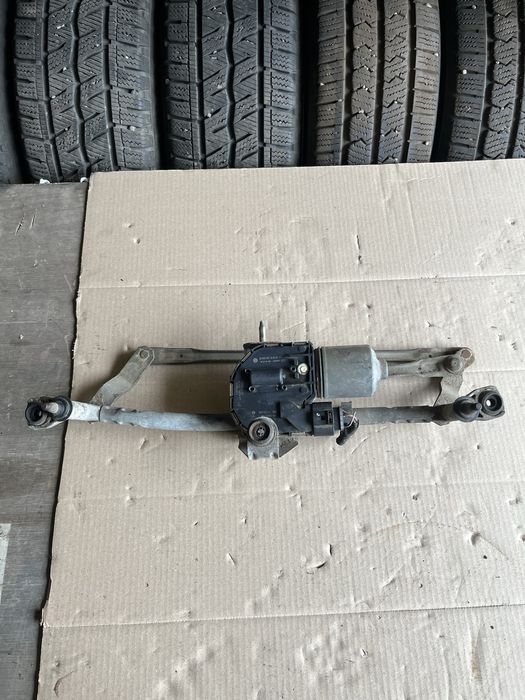 Трапеція дворніків Volkswagen Caddy