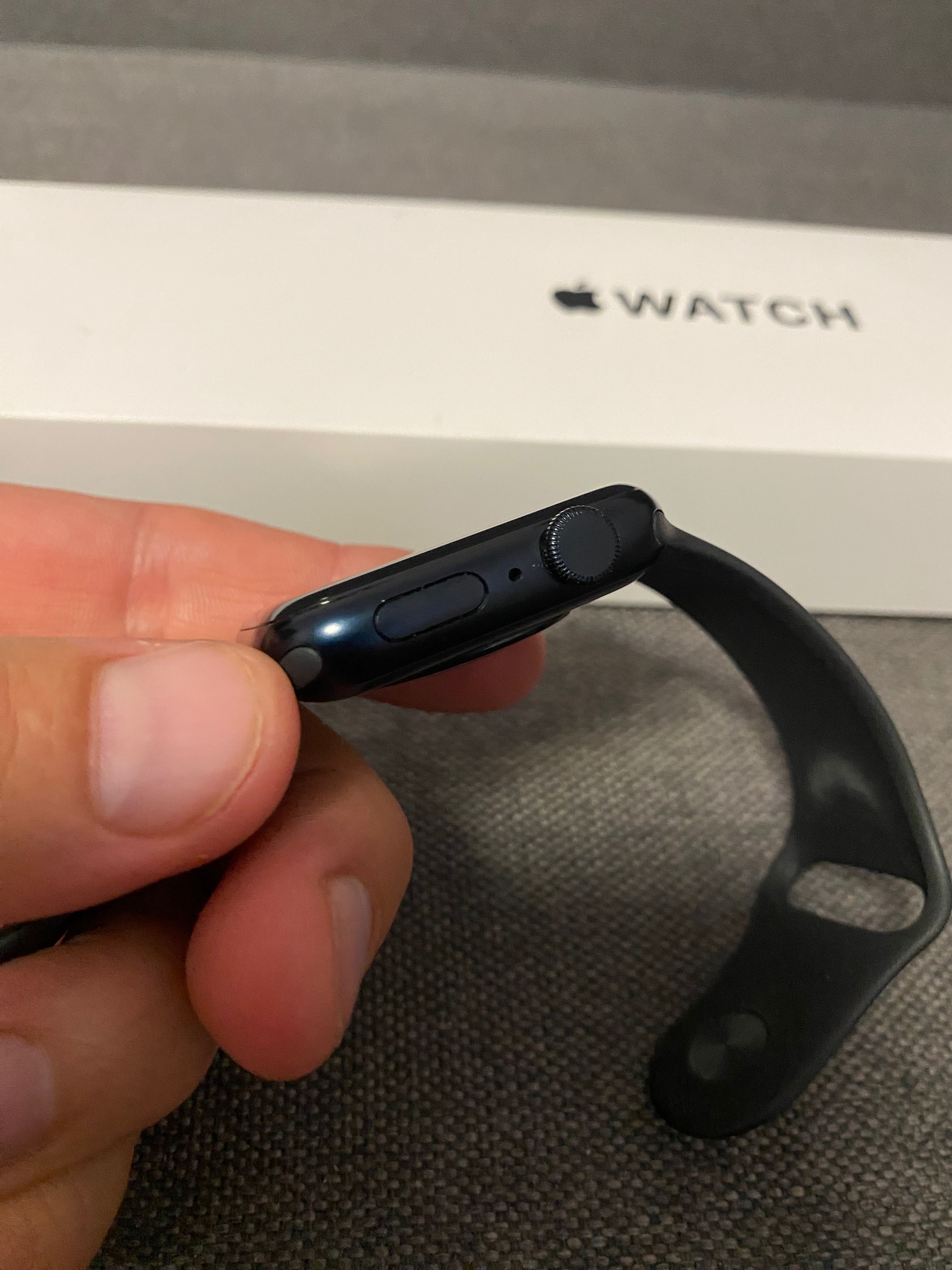 Apple Watch SE 44mm (2 Gen) GPS  смарт часы в отличном состоянии
