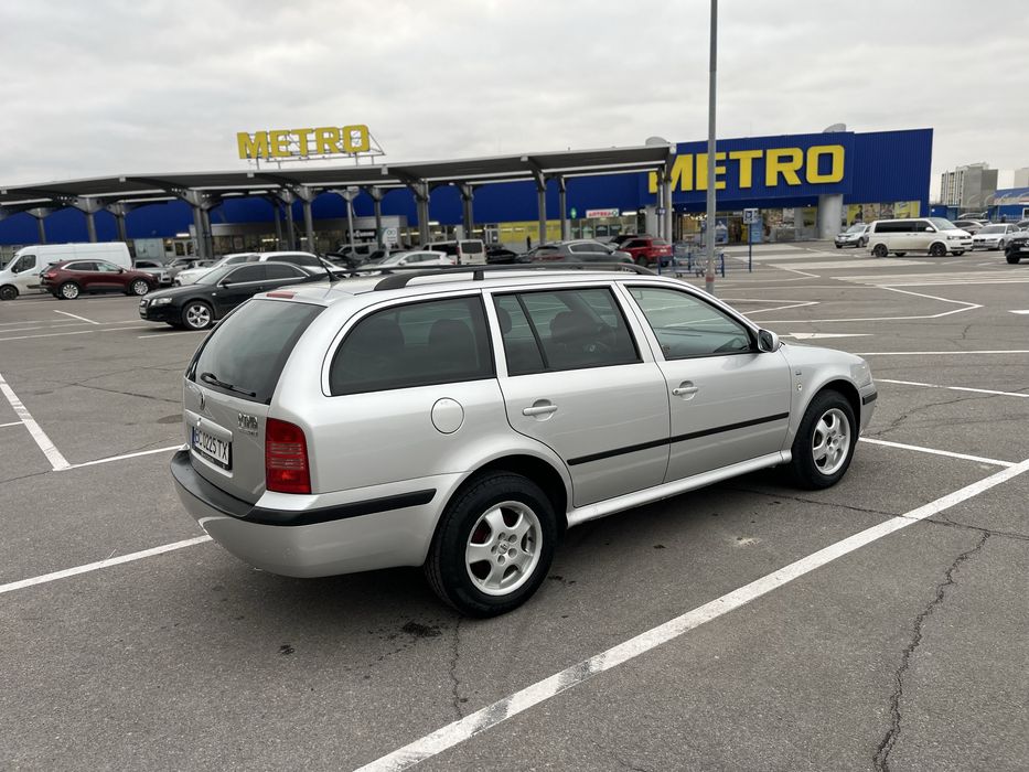 Шкода Октавія Тур 1.6МПІ