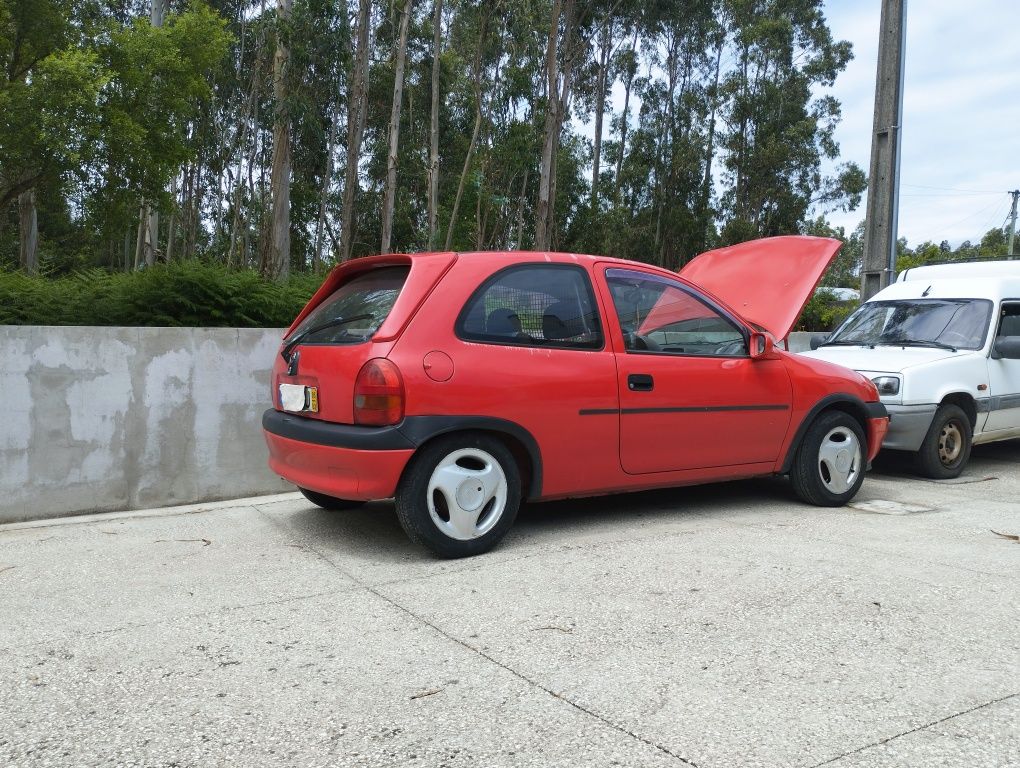 Opel corsa 1.5 TD c/ direção assistida
