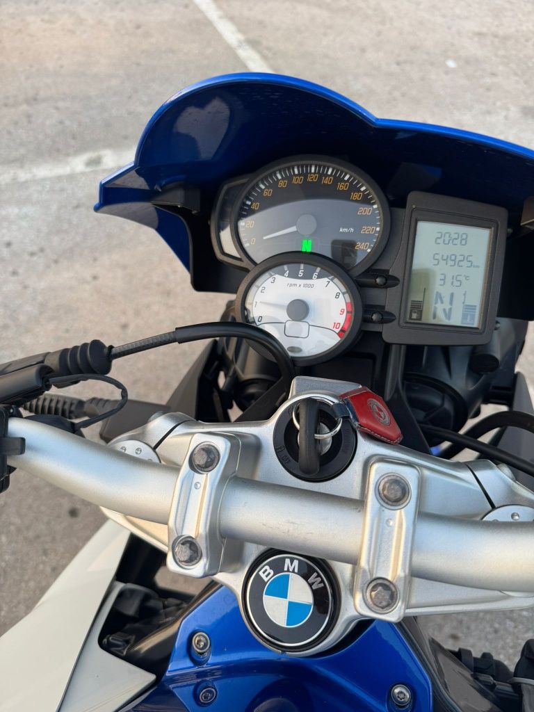 Bmw F800R 2013 em ótimo estado!