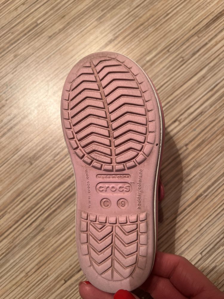 Продам босоножки CROCS