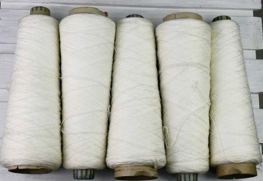 19.Włóczka 100%Akryl zestaw 1450g