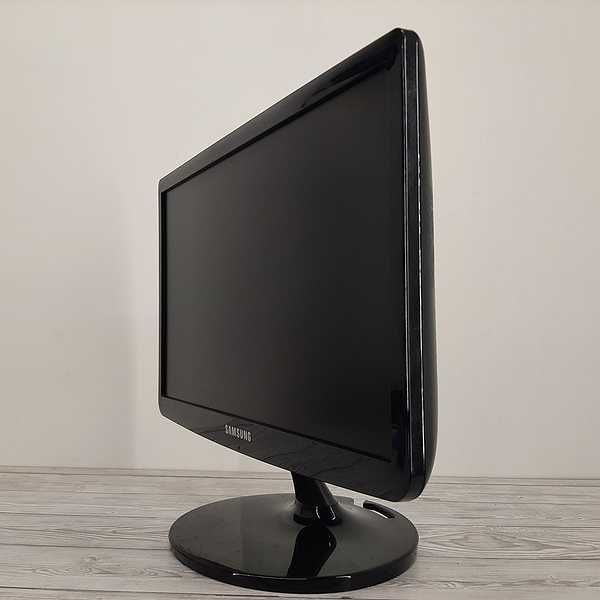 Монитор Samsung S19A10N (LS19A10NS) Glossy Black