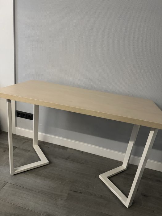 Стіл лофт у хорошому стані