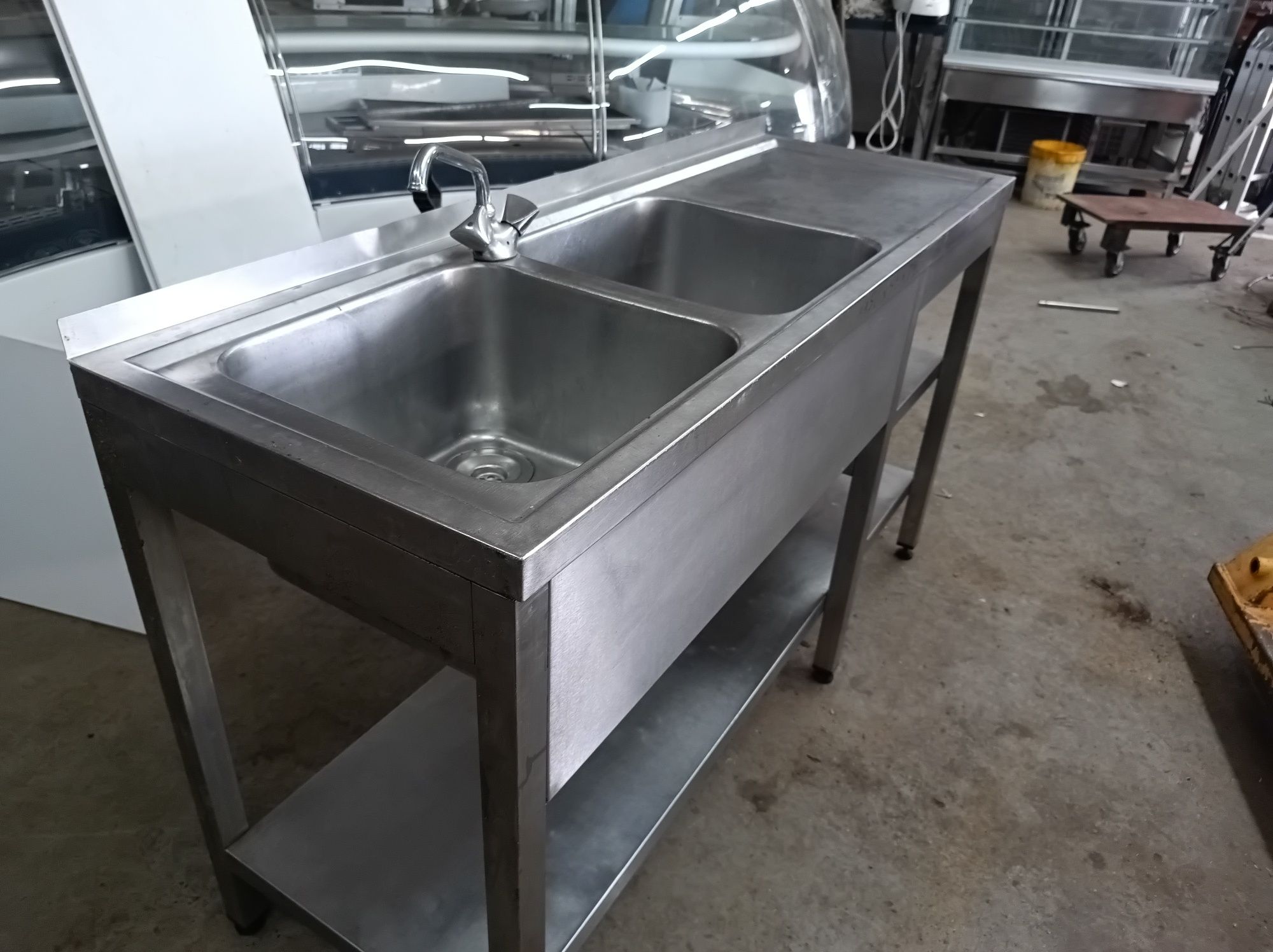 Bancada inox com dois pios fundos