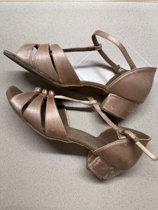 Дитячі туфлі для танцю