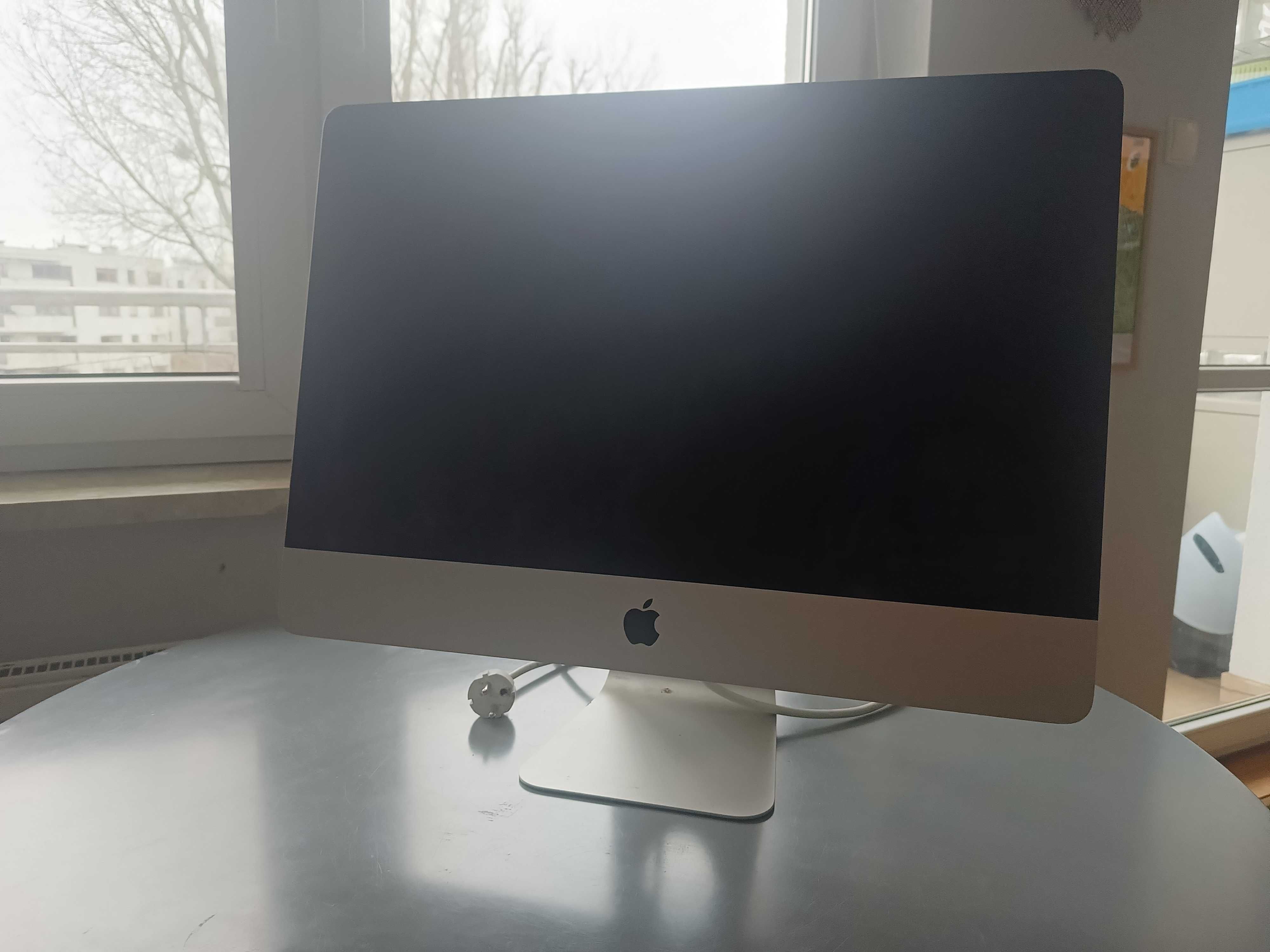 iMac 21" (Late2013)