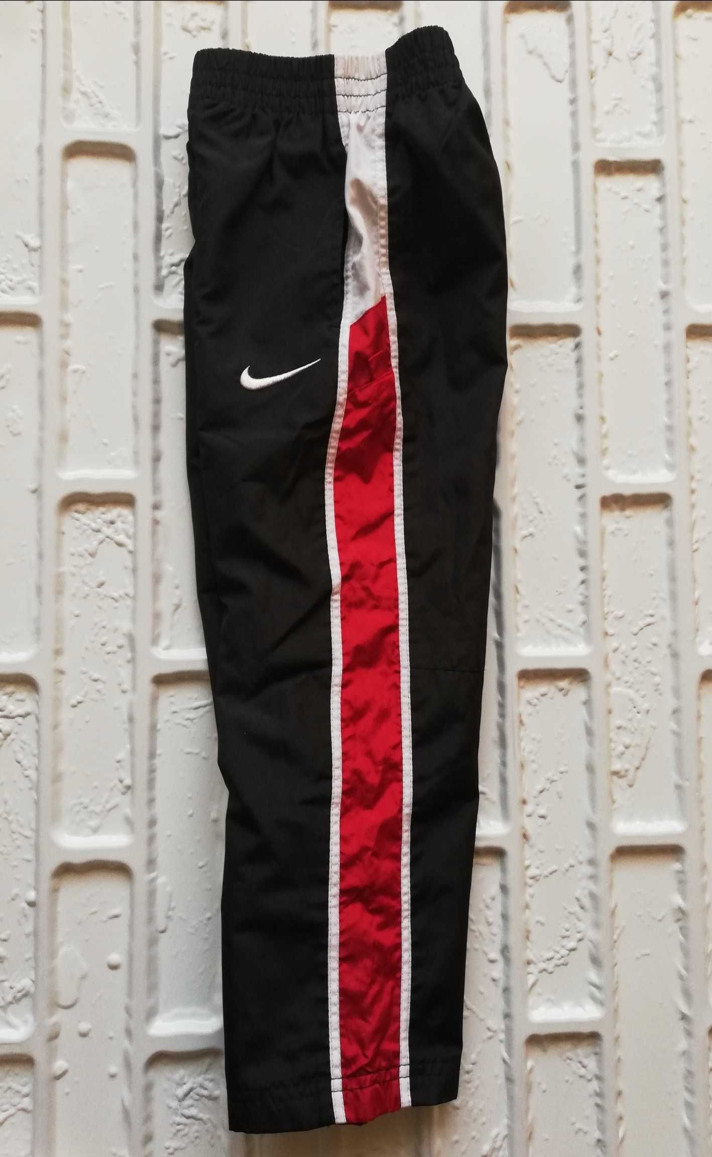 Nowe spodnie Nike rozmiar 104