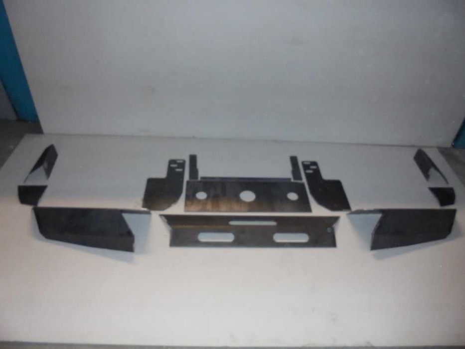 Zderzak Nissan Patrol Y60 Off-road do samodzielnego spawania