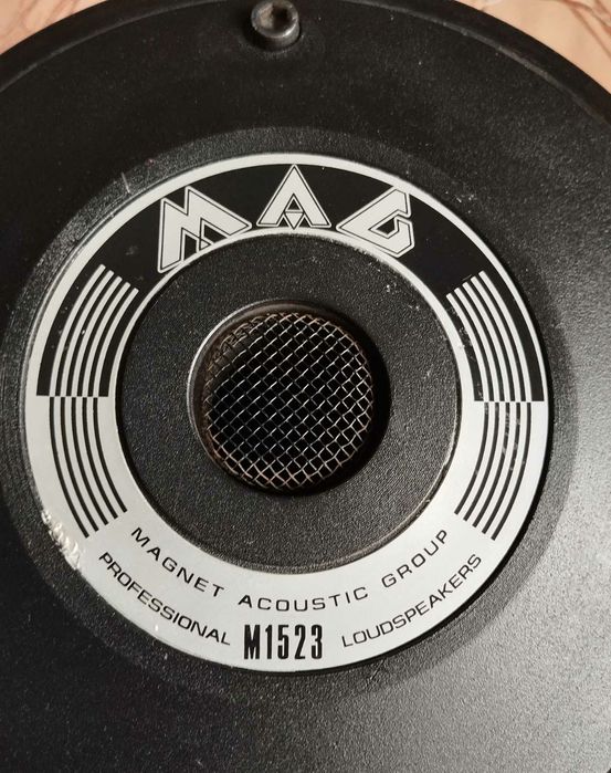 Професійний підсилювач потужності PHONIC MAX2500.Динамік MAG M1523.
