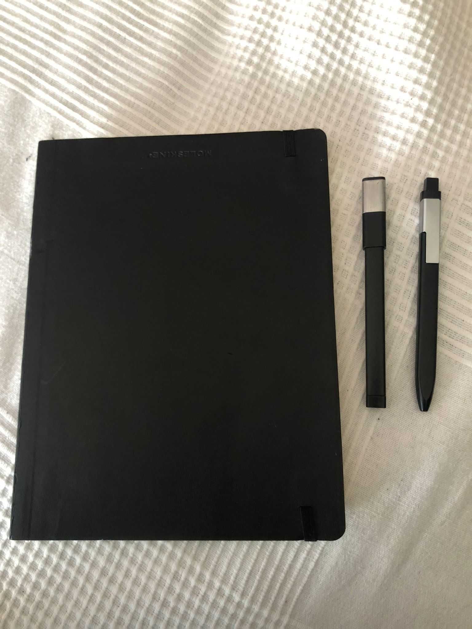 KIT Caderno Tipo Moleskine e canetas