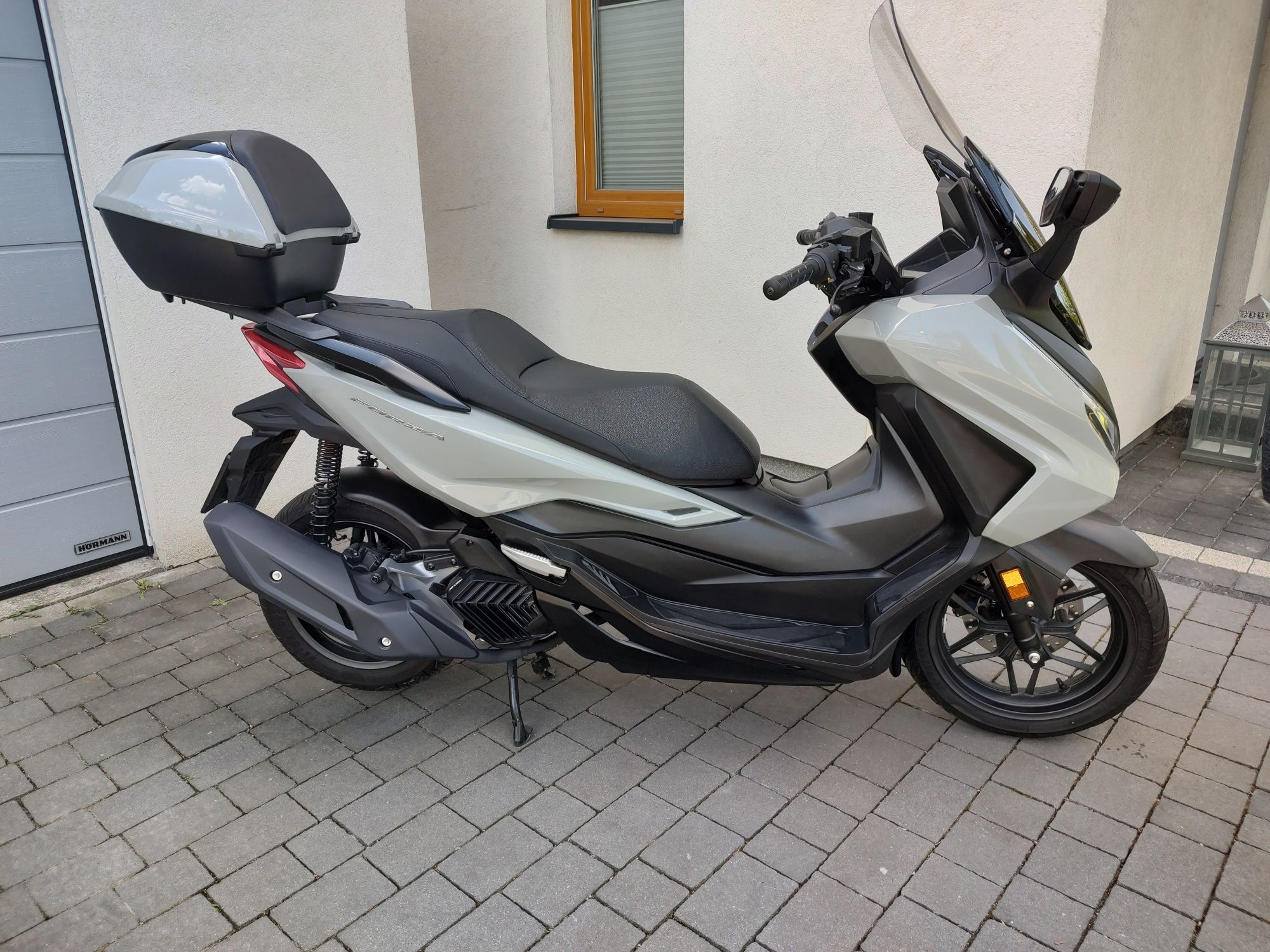 Sprzedam Honda Forza 125 przebieg 730km