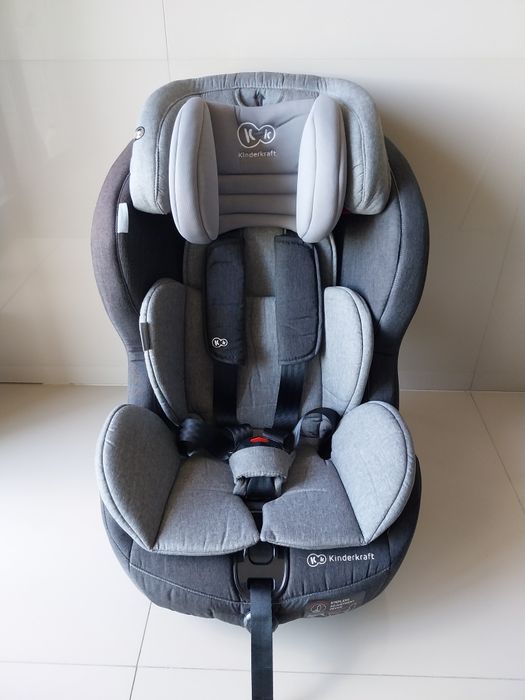 Cadeira auto KinderKraft com isofix