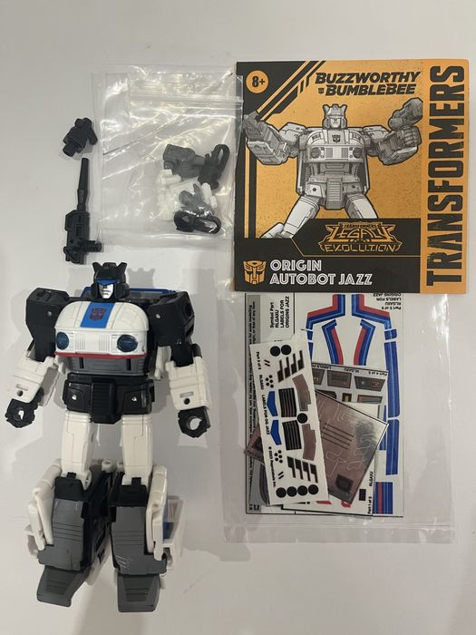 Продам Transformers Legacy Evolution Origin Autobot Jazz Deluxe Class