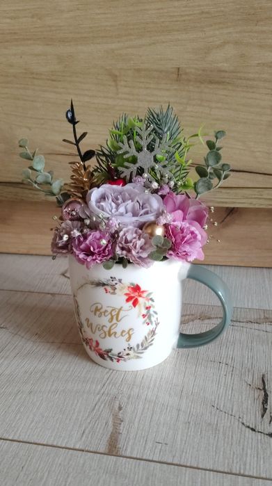 Bukiet świąteczny w kubku.