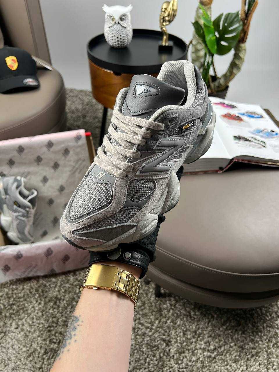 Женские кроссовки нью беланс New Balance 9060 Grey Black White [36-41]