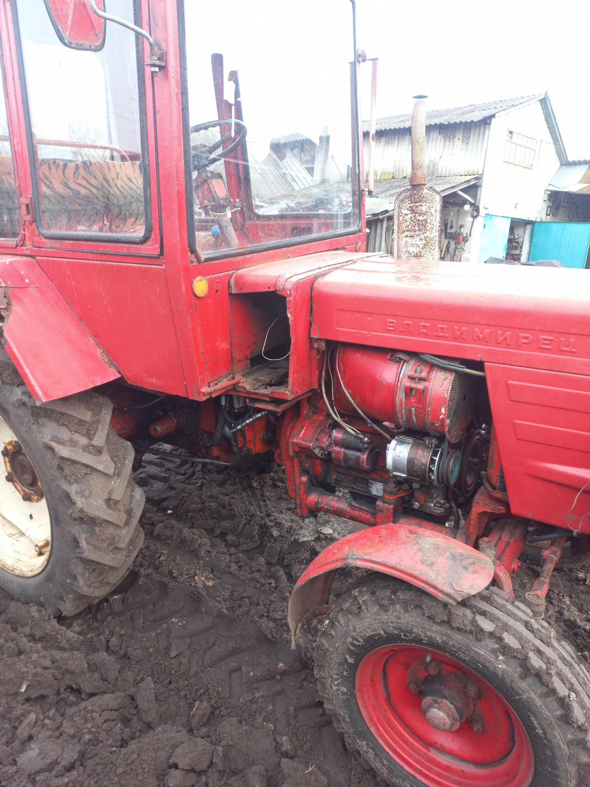Продам т-25 плуг культиватор з доками 3400