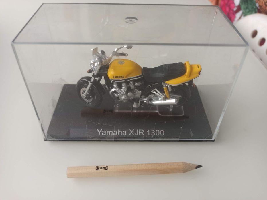 Miniatura de motas yamaha Suzuki Buell