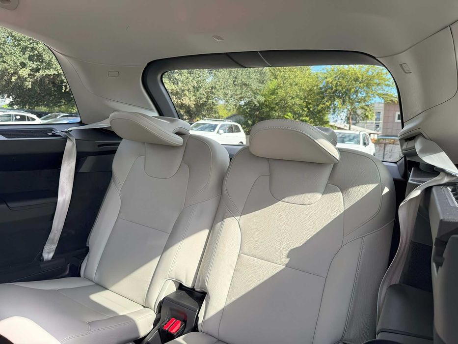 Volvo XC90 T6 Momentum      2020